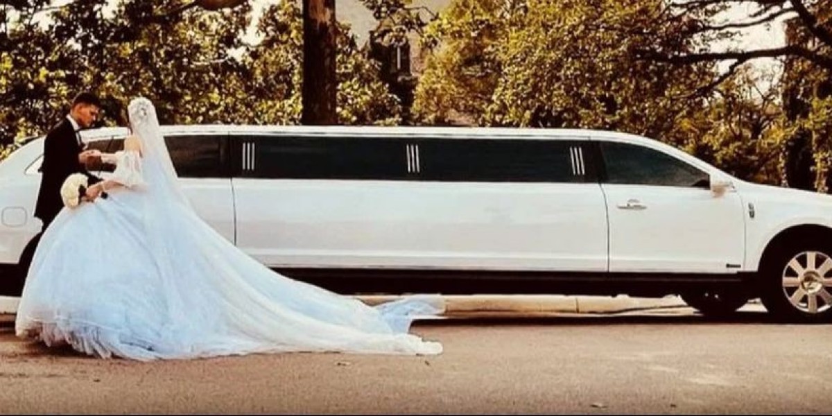 Arrive in Style with a Wedding Limo Service! ?✨